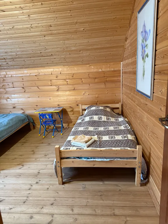 Уютный дом с пятью спальнями на берегу водохранилища