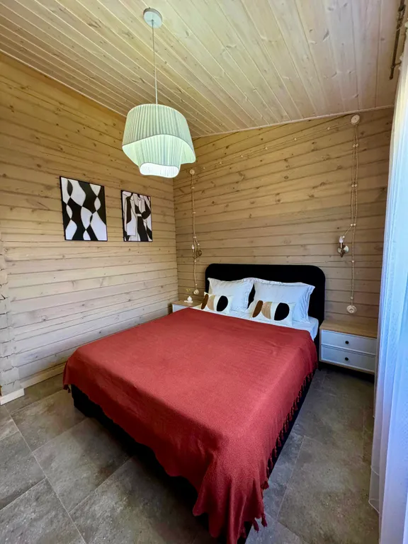 Дом с бассейном