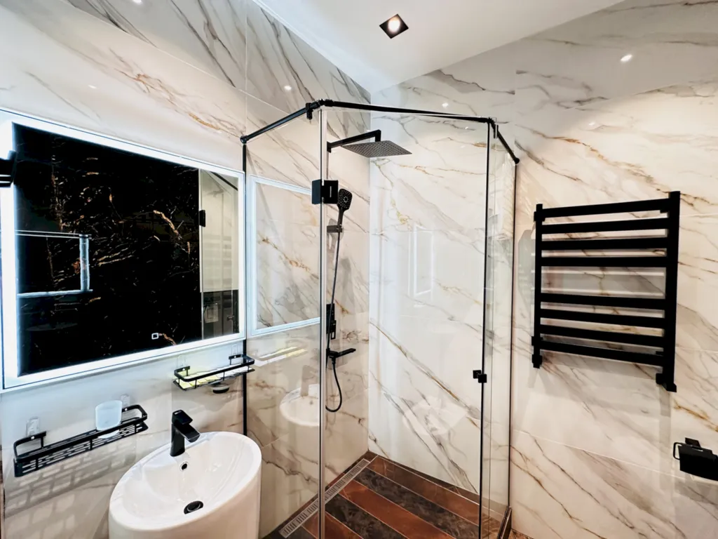 Премиальный 3-комнатный апартамент, пляж и набережная в 5 минутах