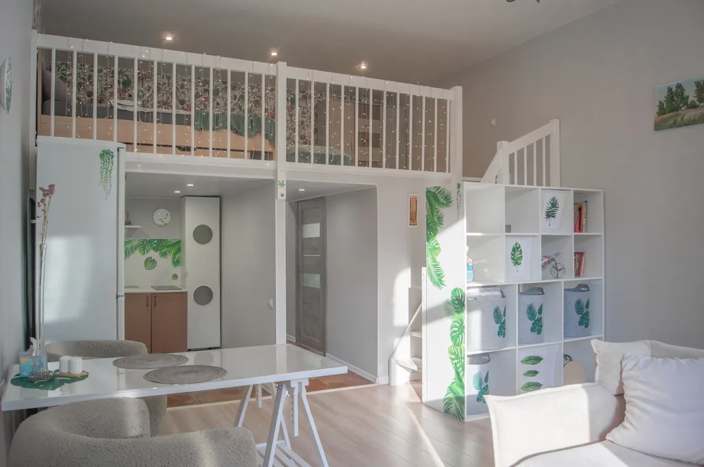 Квартира Двухуровневая студия с высокими потолками — аренда посуточно в Томск