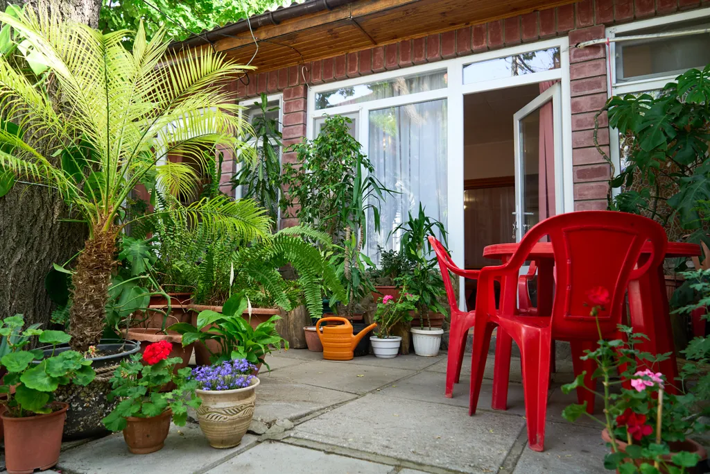 Уютный номер с удобствами рядом с морем