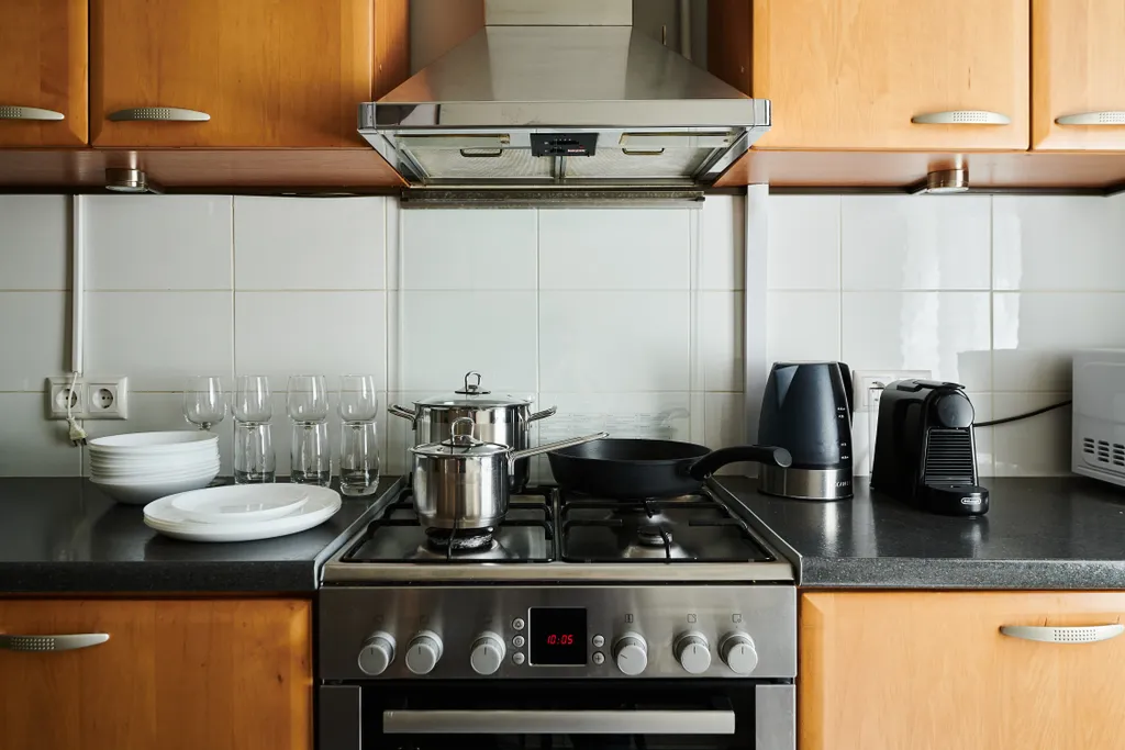 Двенадцать стульев на Тверской