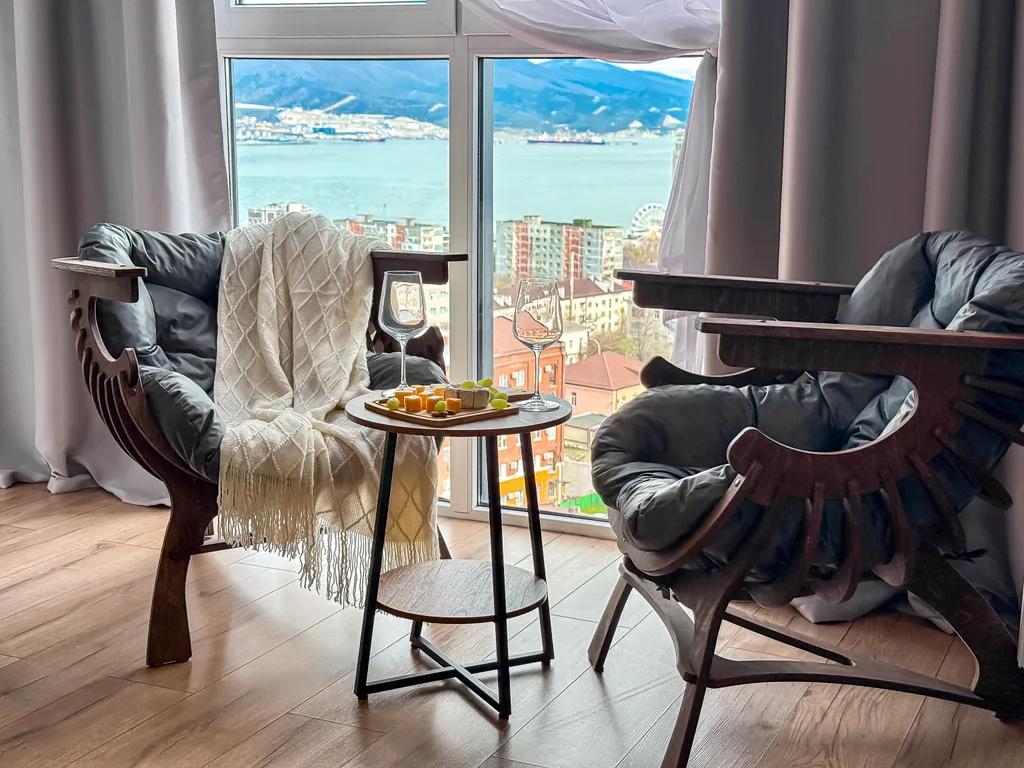 Квартира с видом на море, горы и город-герой Новороссийск — аренда посуточно в Новороссийск