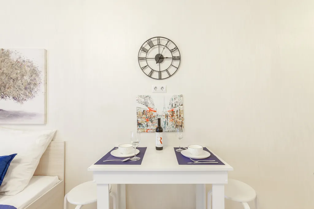 Студия с видом на Волгу