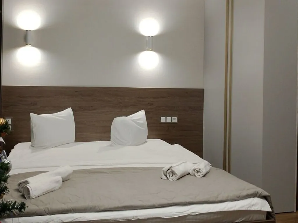 Уютная дизайнерская квартира с прекрасным видом из окна