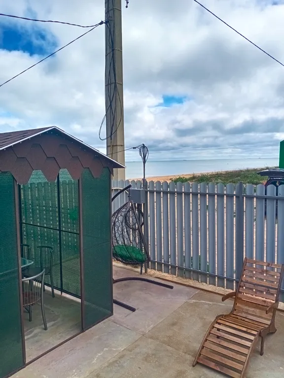 Дом на берегу моря