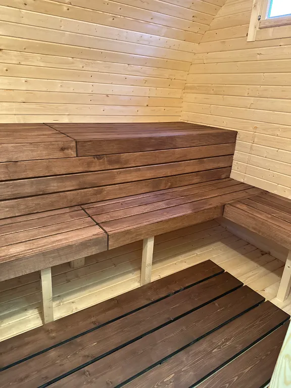 Современный дом с баней и чаном