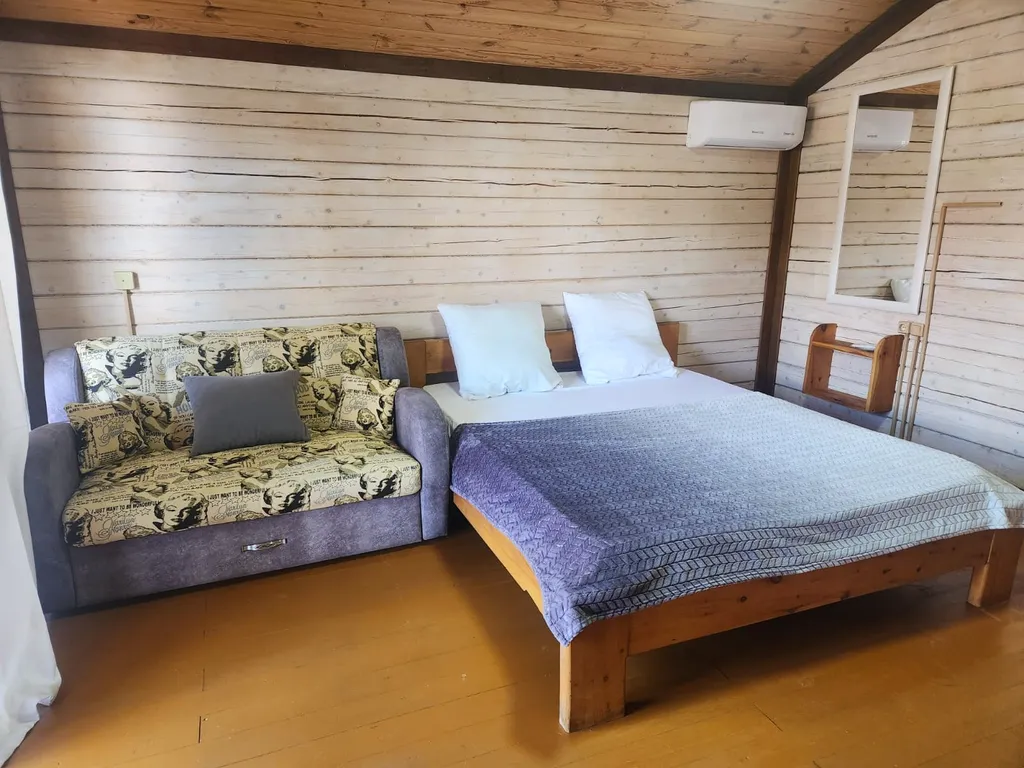 Летнее шале у бассейна