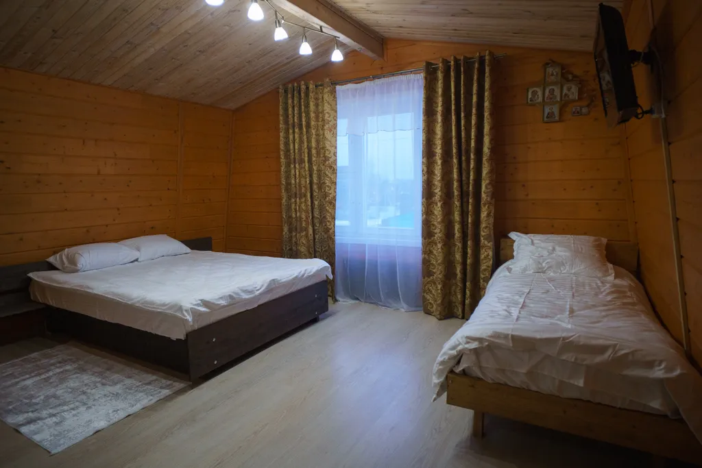 Дом рядом с городом