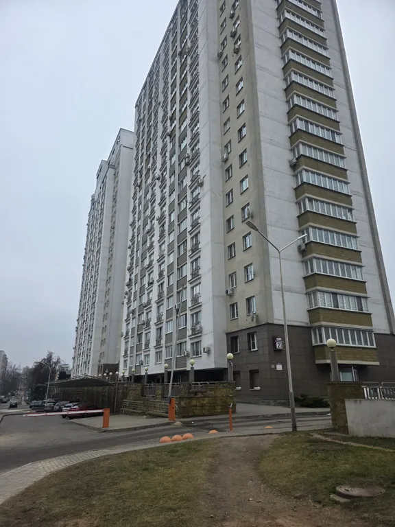 Квартира Квартира Видовая студия в центре города, в ЖК бизнес класса Флагман с гаражом — Минск