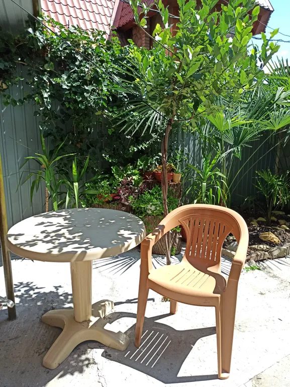 Домик с двориком