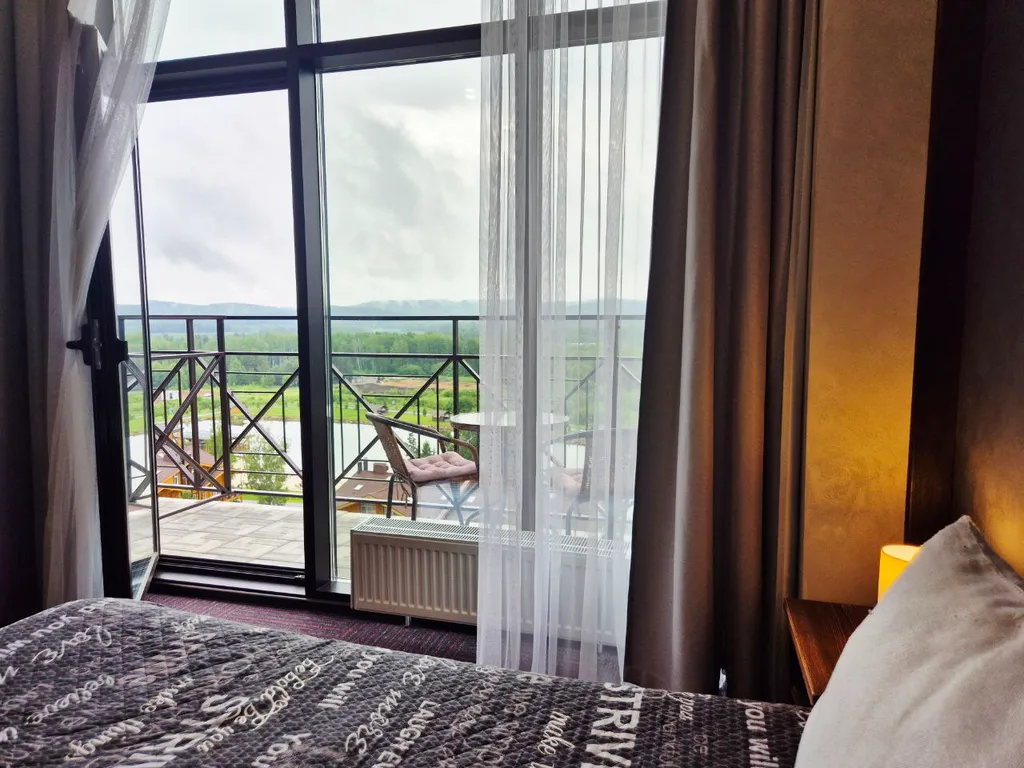 Захватывающий вид, панорамные окна и высокие потолки