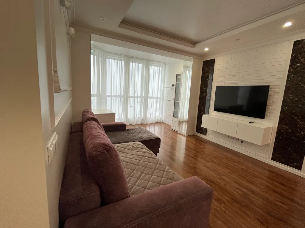 Прекрасная двухкомнатная квартира с видом на море