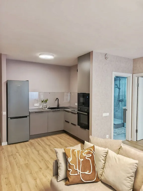 Просторная светлая евродвушка в центре