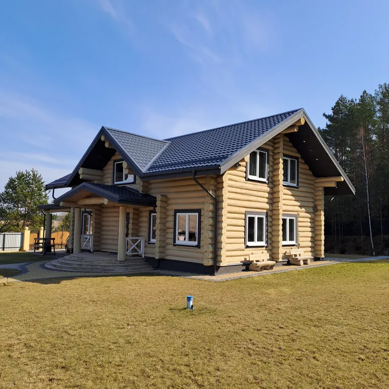 Уютный домик, на опушке леса, с видом на озера