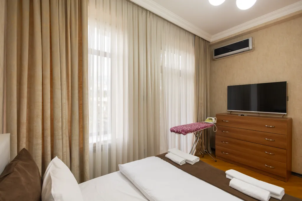 2 спальни + гостиная, прямой балкон с видом на гору Таргова