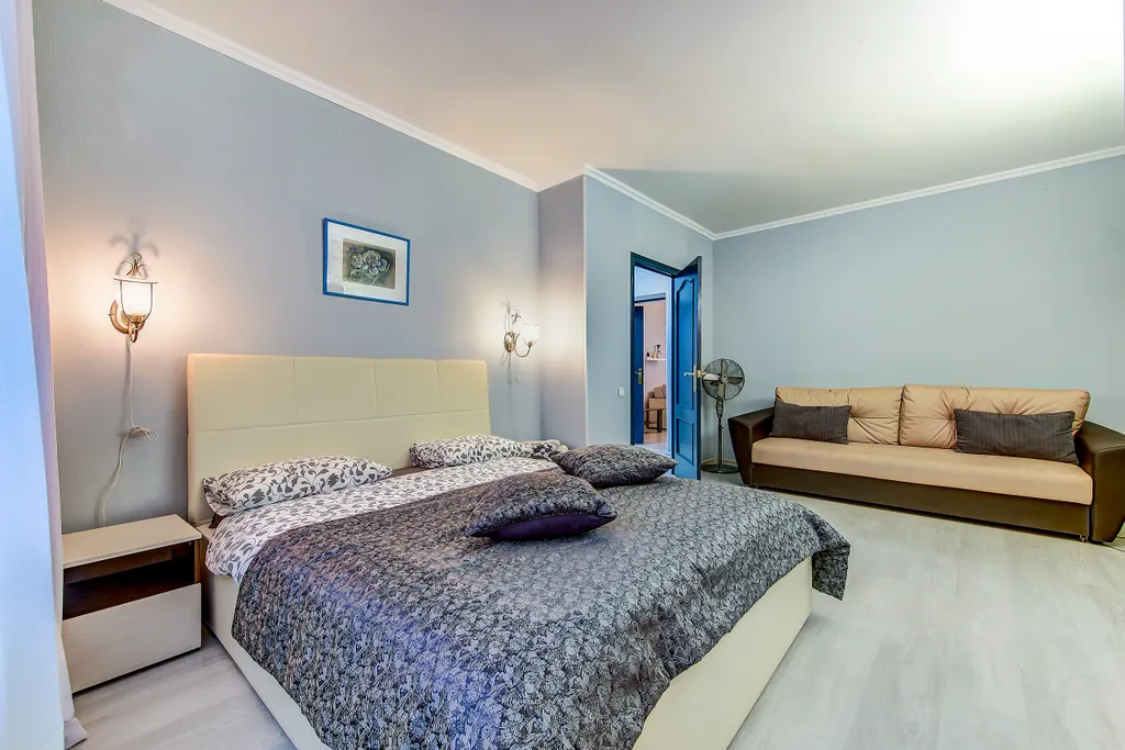 Большая 3-комнатная квартира с видом на Неву и корабли Центр города