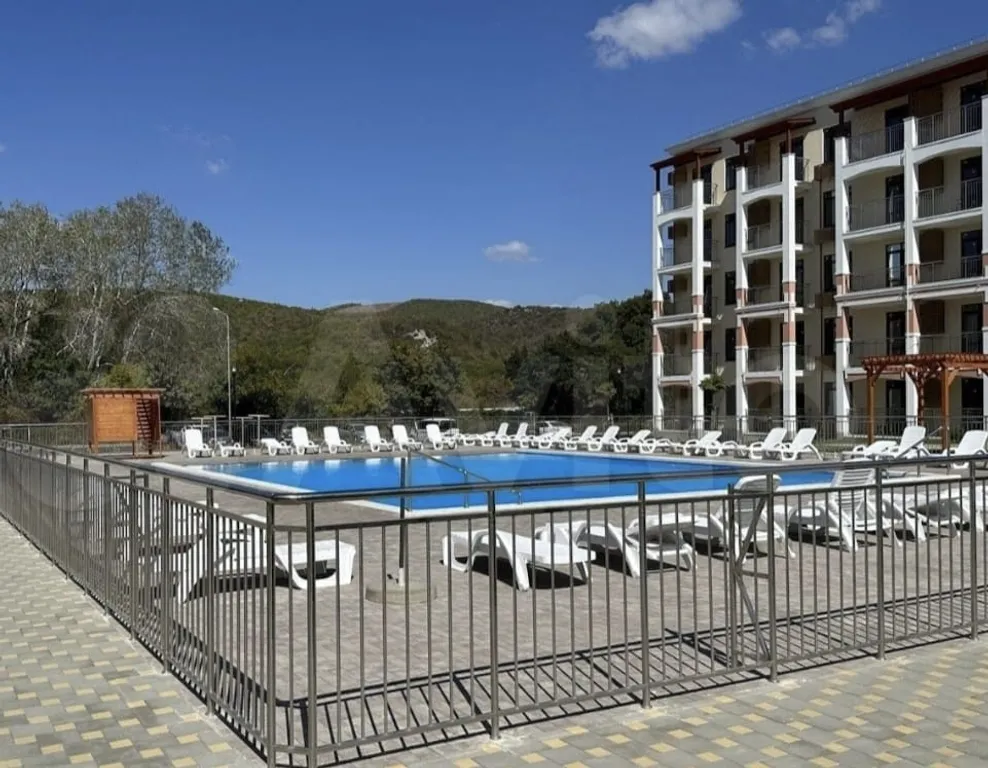 Квартира-студия в ЖК Holiday House