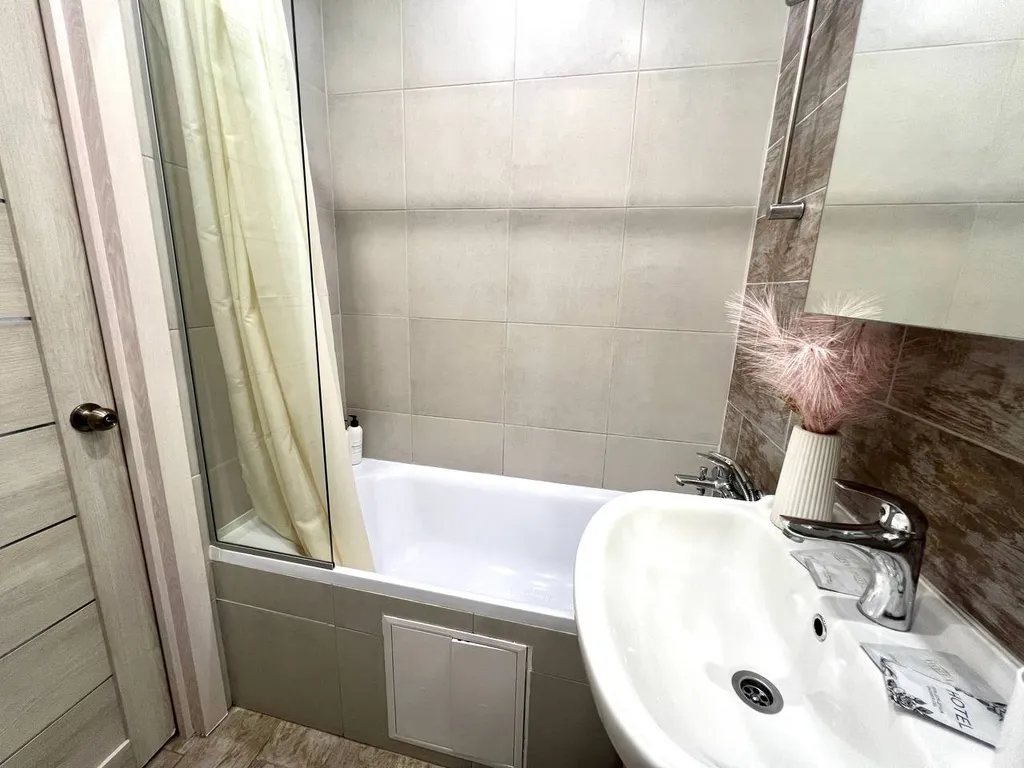 Студия в новом доме около кадетского училища