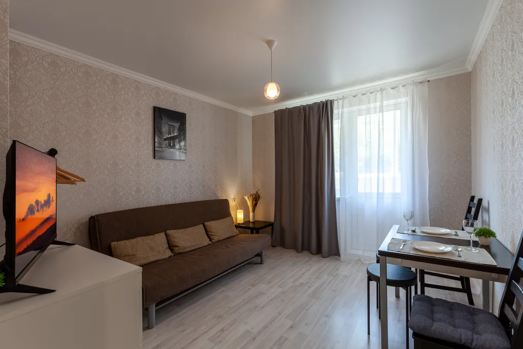 Уютная двухкомнатная квартира на Лукачева 10