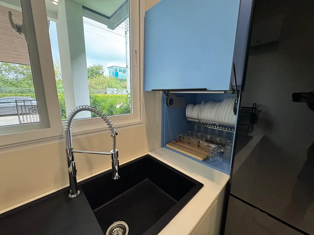 SvoyLux солнечный остров в океане