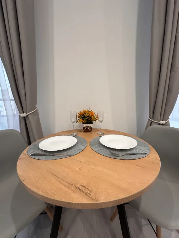 Уютная квартира в центре города, с красивым видом на озеро и двор