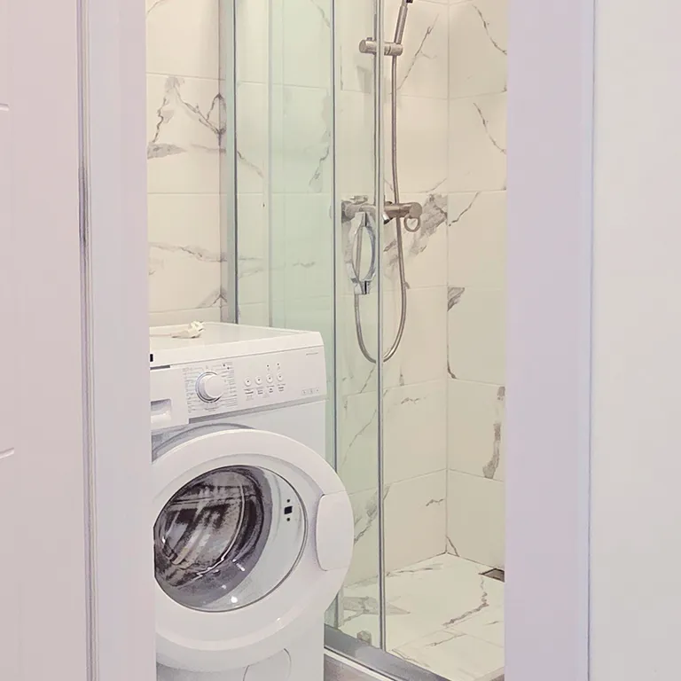 Просторная квартира в 10 метрах от моря и пляжа. Batumi View