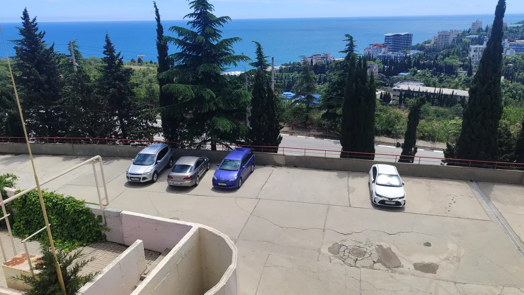 Апартамент Любимое Небо - море и горы - наслаждаться лежа на кровати