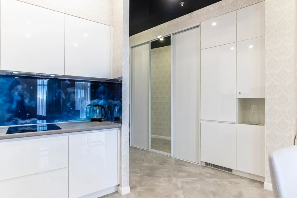 Трёхкомнатный люкс, вид на море, набережная и пляж в 5 минутах, центр