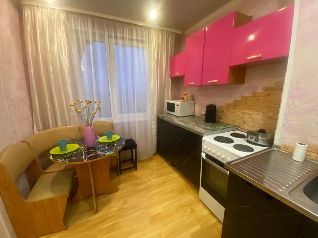 1-комнатная квартира с красивым видом на город и балконом — аренда посуточно в Мурманск