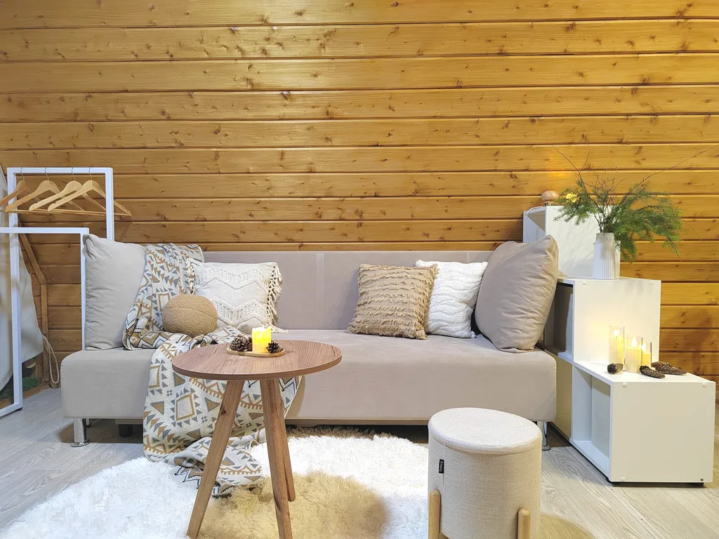 Загородный дом со своей территорией и баней