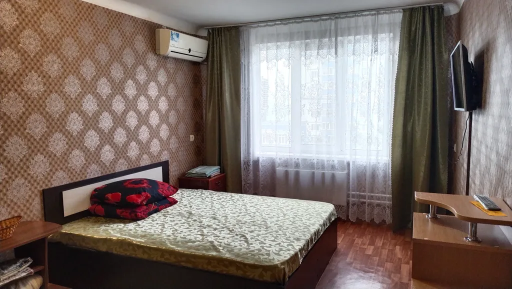 Уютная квартира в центре — аренда посуточно в Волжский