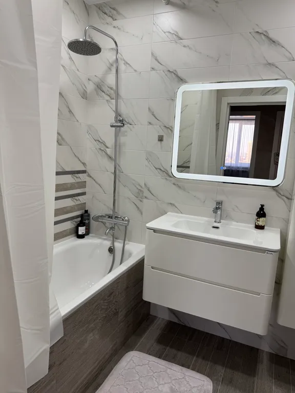 Трёшка с дизайнерским ремонтом в ЖК Гвардейский 2