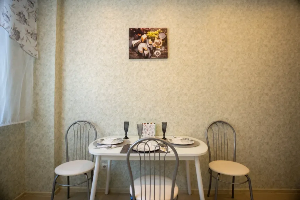 Апартаменты большая двухкомнатная квартира на пятерых