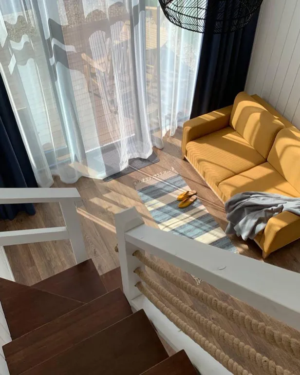 Коттедж Уютный домик с окном в крыше от Дом Шелуха (Sheluha House) — Можайск