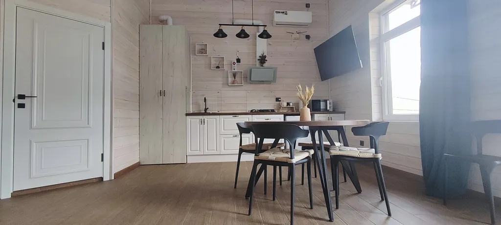 Коттедж с видом на горы и террасой