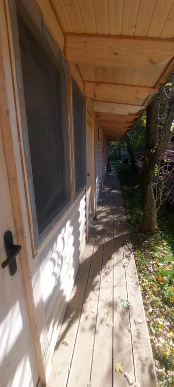 Коттедж рядом с виллой