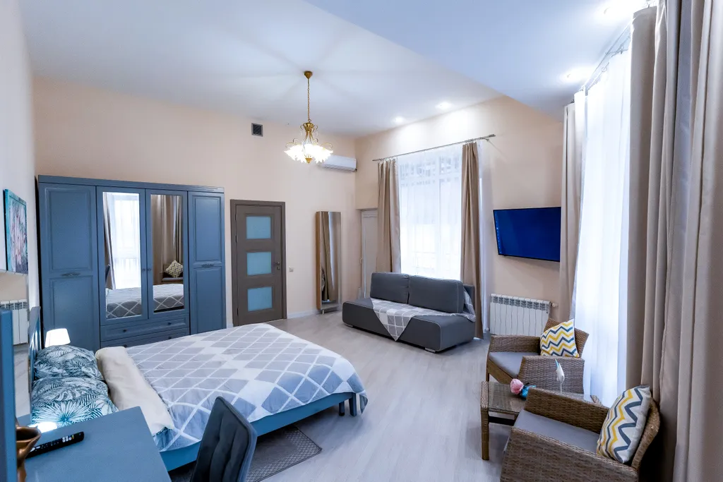 Квартира Номер делюкс с видом на бассейн, горы и аэропорт — аренда посуточно в Молдовка