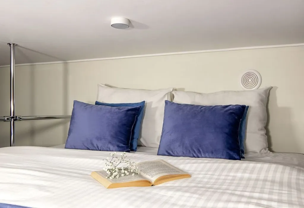 Квартира Квартира Двухъярусная студия на Васильевском острове — Санкт-Петербург