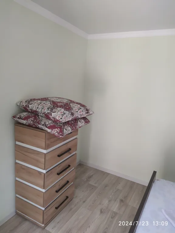 Квартира Комната с отдельным входом в частном доме — Рапица