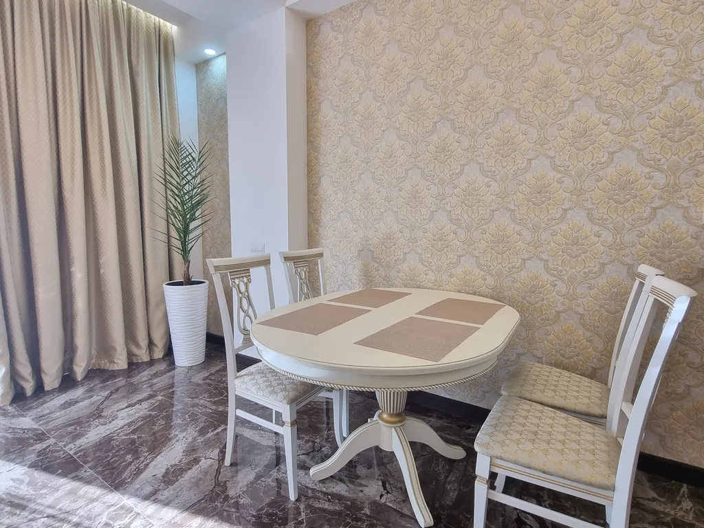 Aпаpтaмeнт люкс c баcсейном и теpрaсой нa набеpeжной