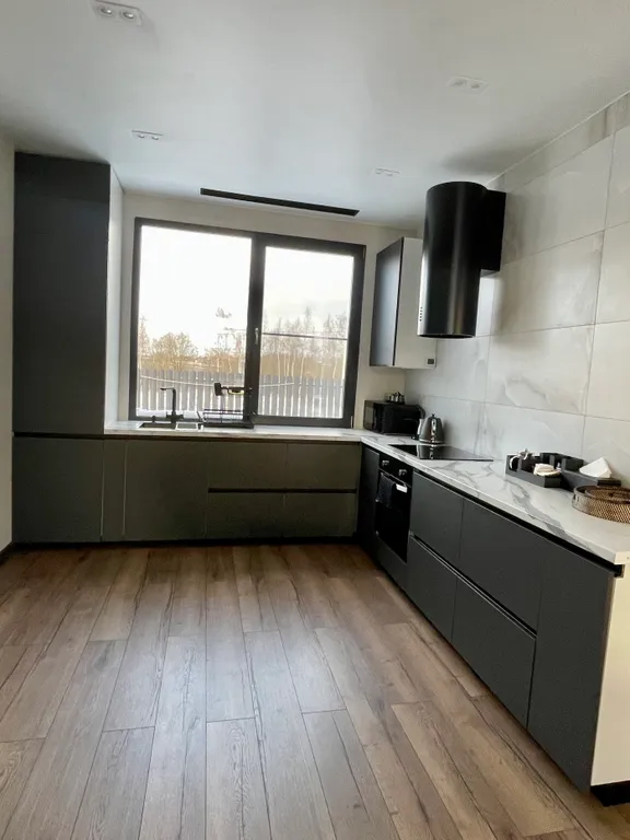 Современный дом рядом с комплексом Сорочаны