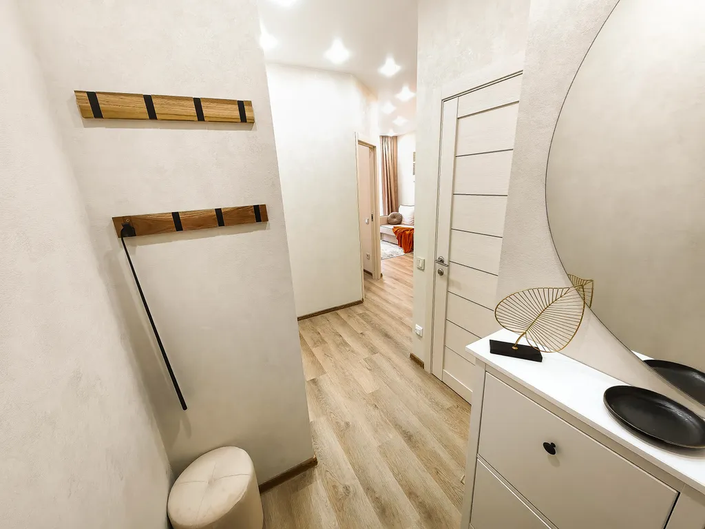 Уютные апартаменты с видом на лес и набережной у дома