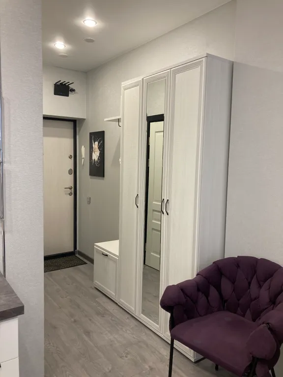 Студия с дизайнерским ремонтом