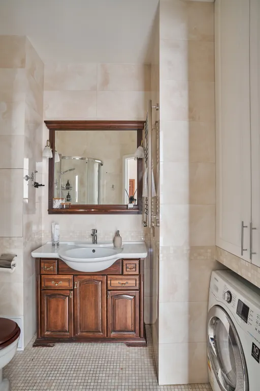 Квартира 3-комнатная квартира в знаменитом доме на Патриарших прудах в центре — Москва