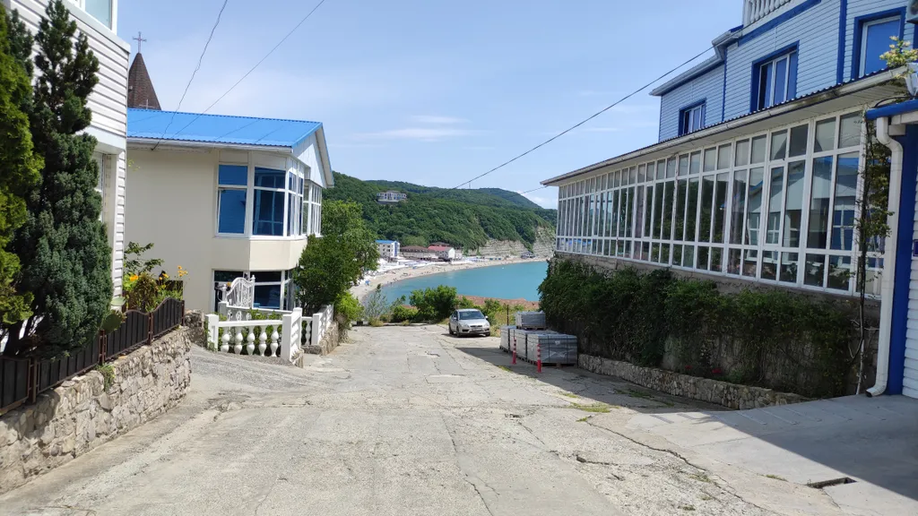 2-этажный дом в лесу в 5 минутах от моря