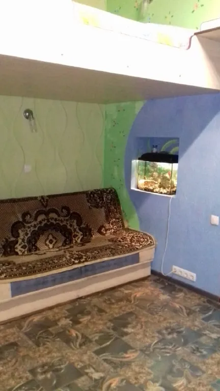 Благоустроенная двухкомнатная квартира с двориком у моря