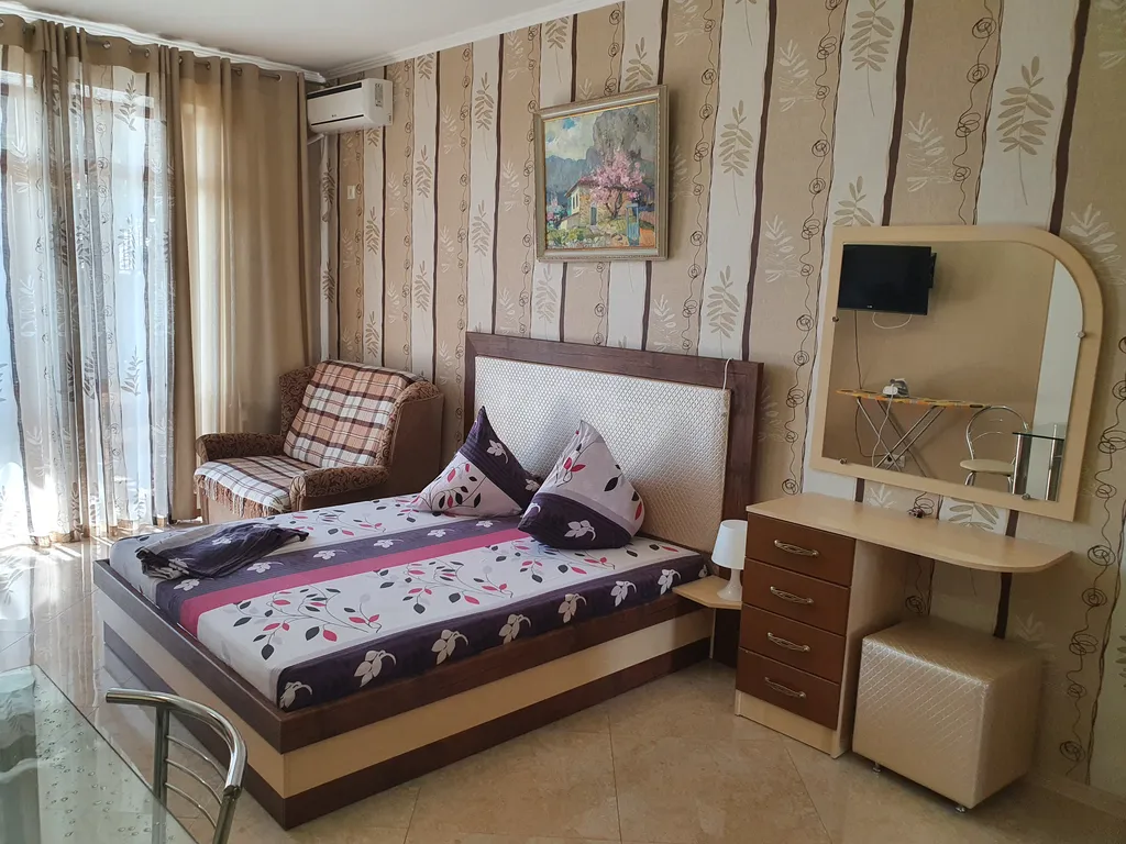 Квартира Люкс с кухней на 2 этаже — аренда посуточно в Гурзуф