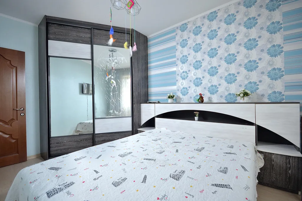 4-комнатная Квартира