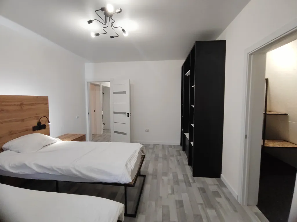 6-комнатный Дом